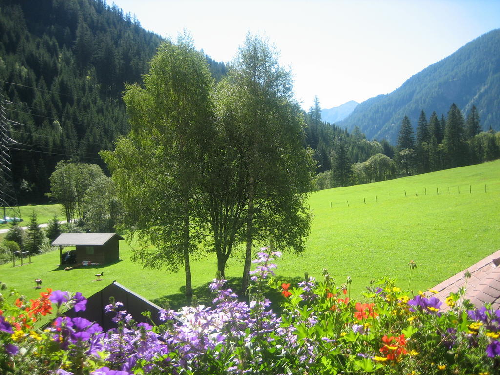 Alpenhotel Badmeister Flattach Exterior foto