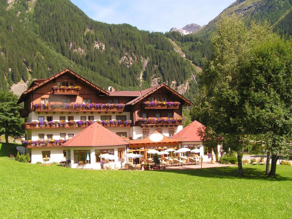 Alpenhotel Badmeister Flattach Exterior foto